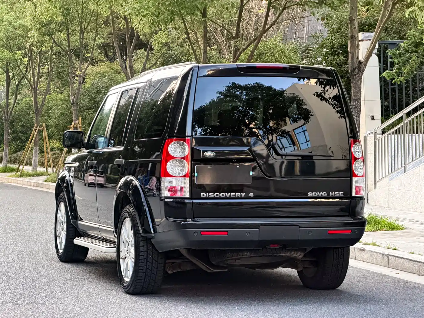 Land Rover Discovery 2011 3.0 SDV6 HSE Diesel фото 16