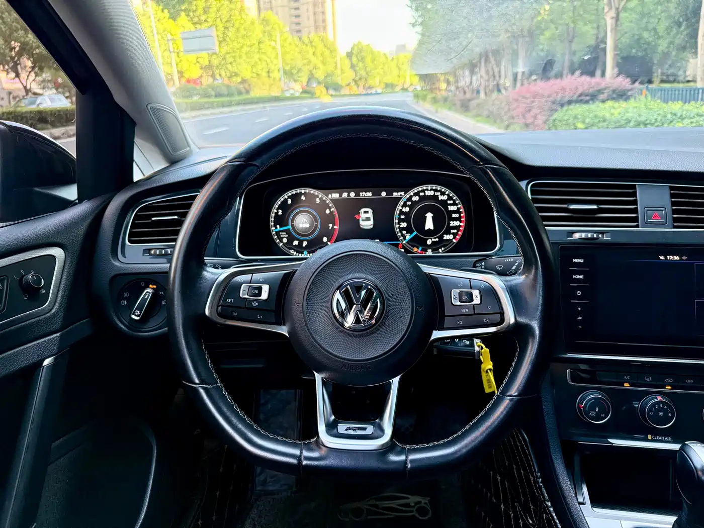 Volkswagen Golf 2020 280TSI DSG Luxury фото 6