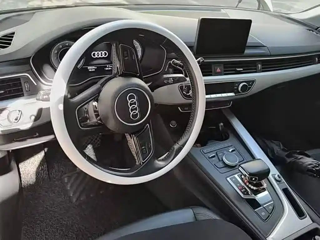 Photo 5 - Audi A5 (Import)