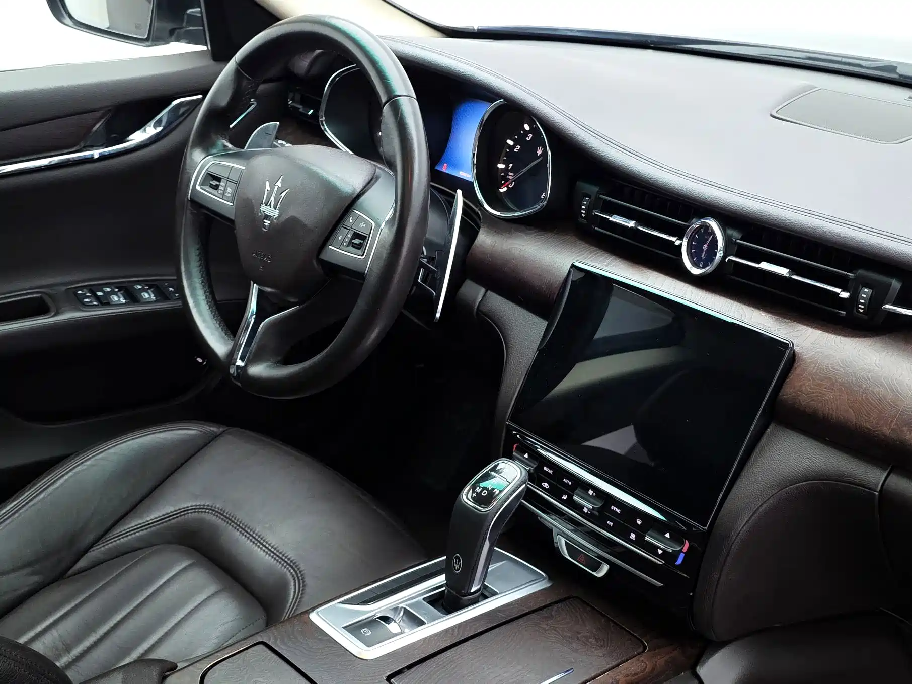 Photo 16 - Maserati Quattroporte
