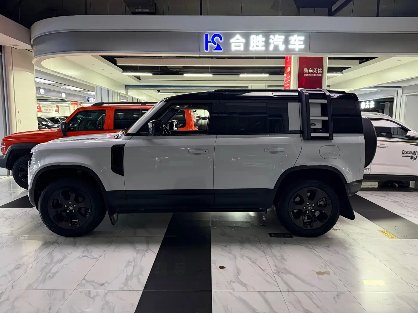 Land Rover Defender NEV 2021 2022 110 P400e