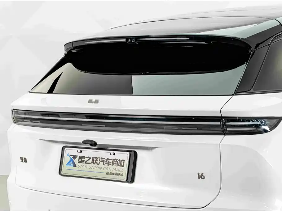 Li Auto i6 2026 2025 2WD Base Model