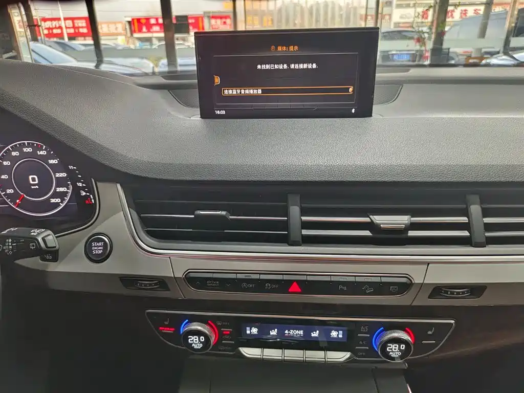 Audi Q7 2018 45 TFSI Technology фото 12
