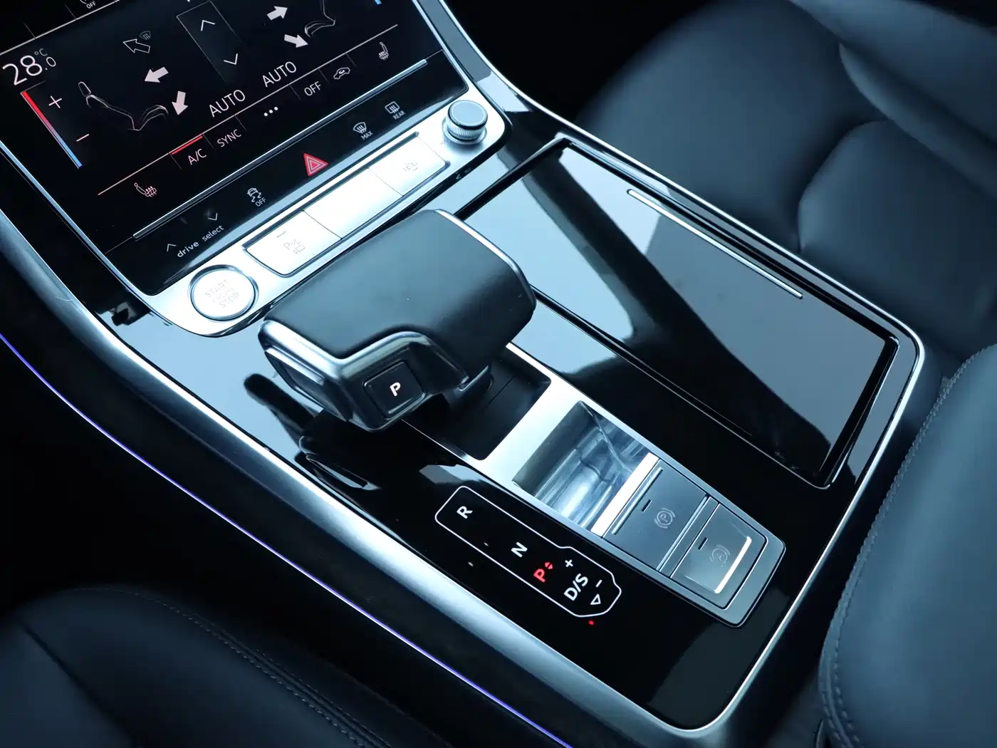 Audi Q8 2019 55 TFSI Luxury Dynamic фото 19