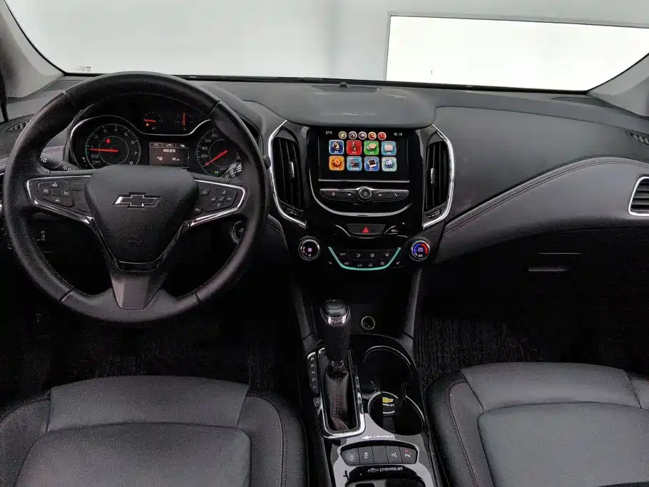 Chevrolet Cruze 2019 2018 Redline 330T Dual-Clutch Leading Edition