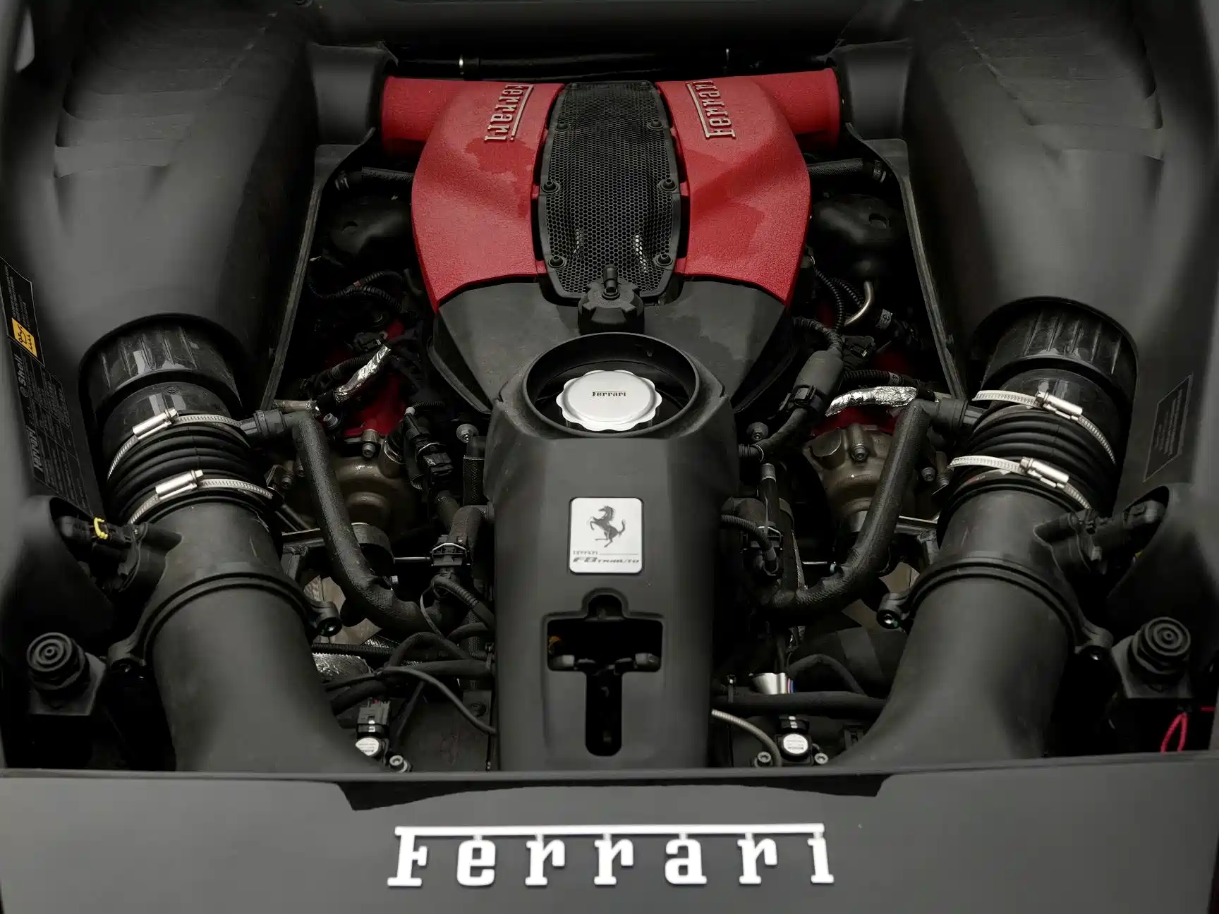 Photo 4 - Ferrari F8