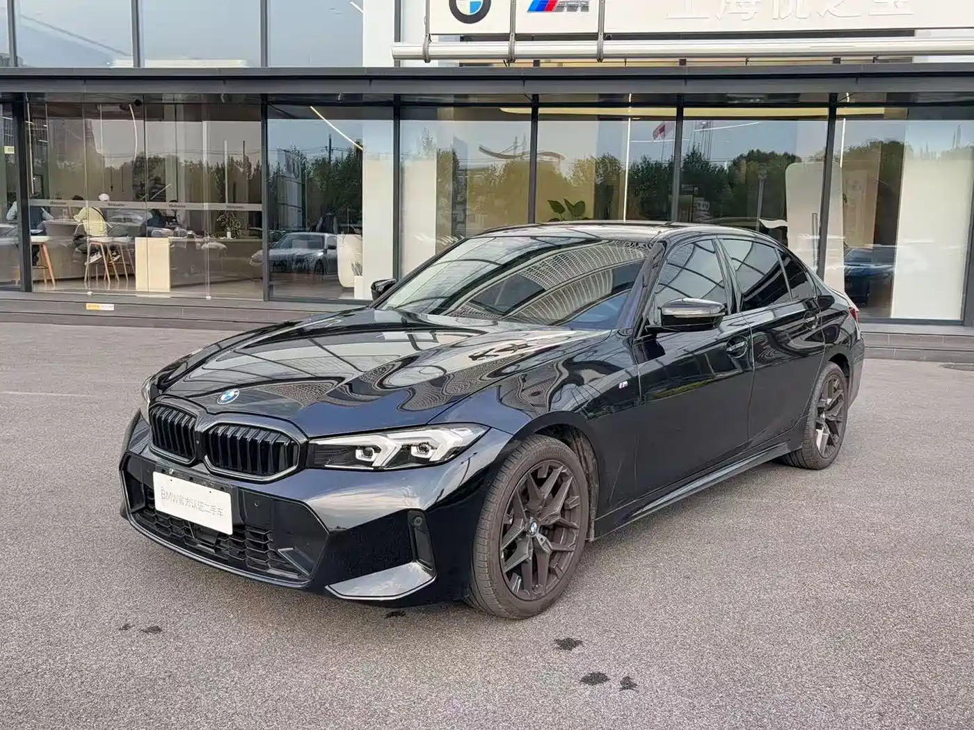 BMW 3 Series 2025 330Li M Sport Night Edition