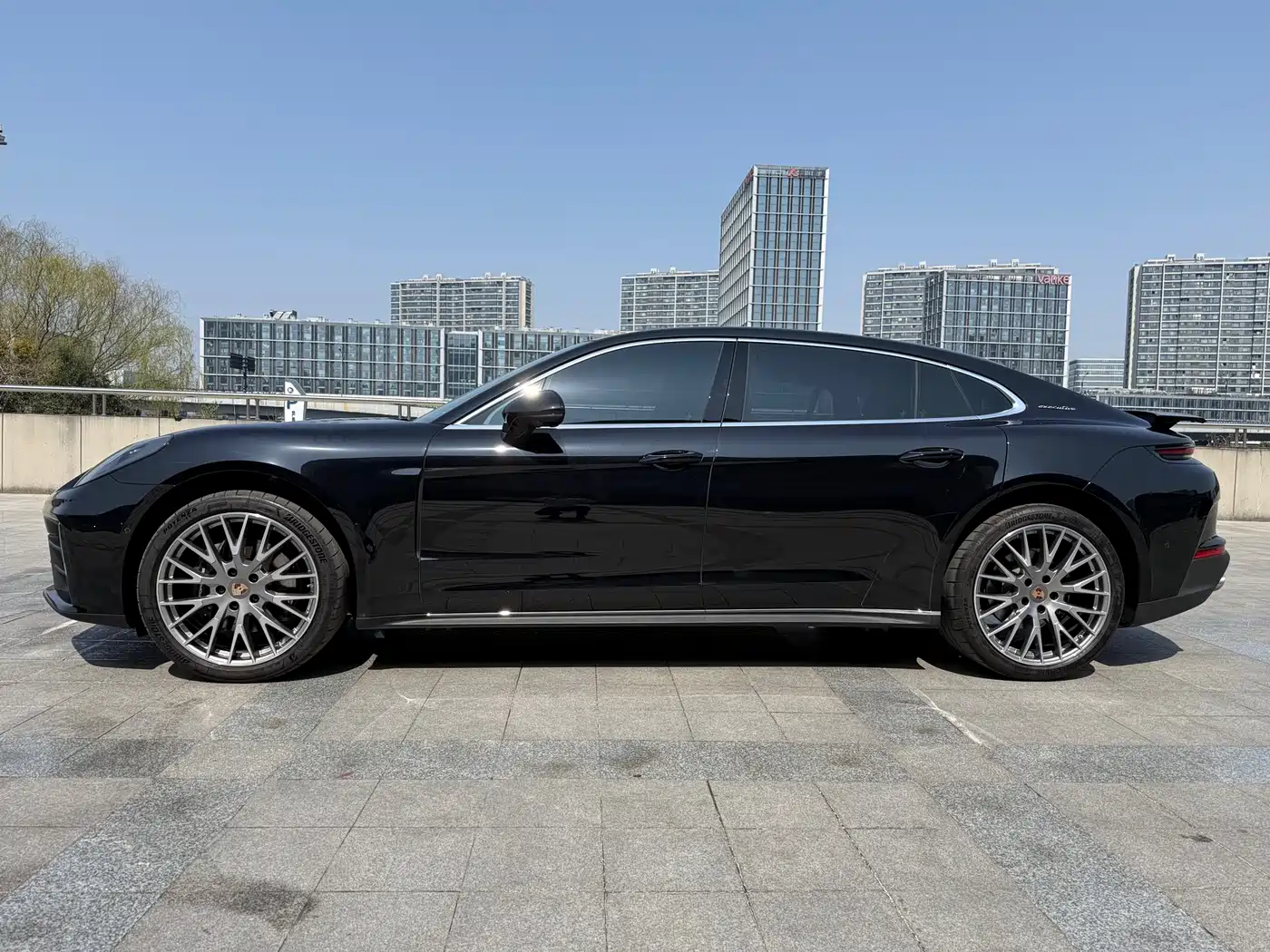 Porsche Panamera 2026 Panamera 4 Executive Long Wheelbase 2.9T фото 4