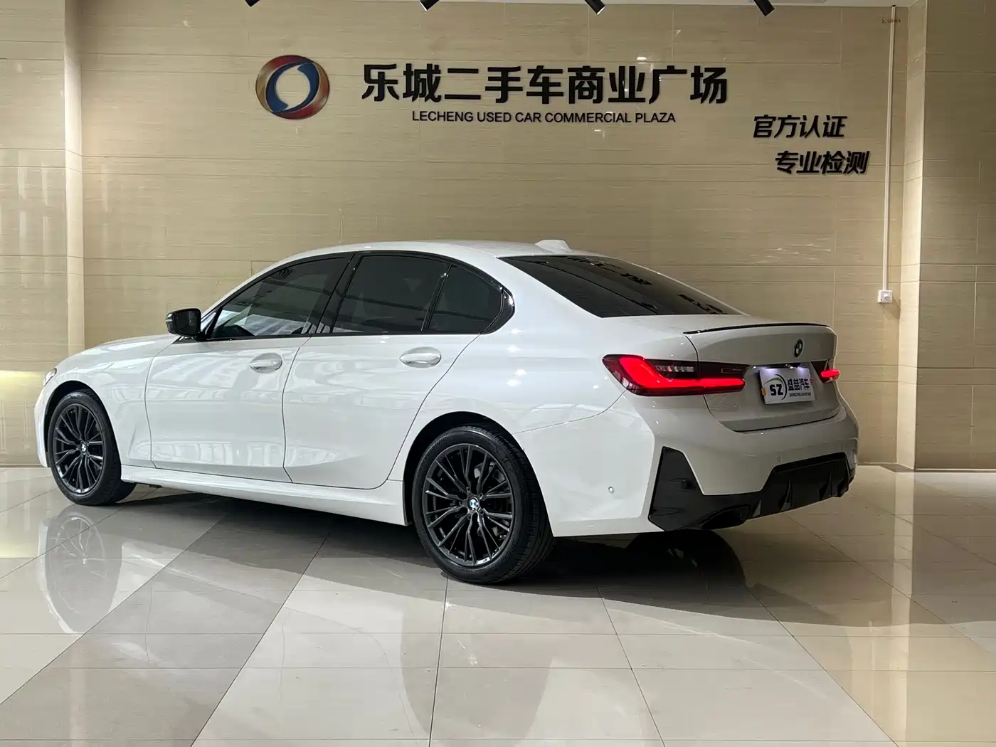BMW 3 Series 2024 325i M Sport Shadowline Package фото 20