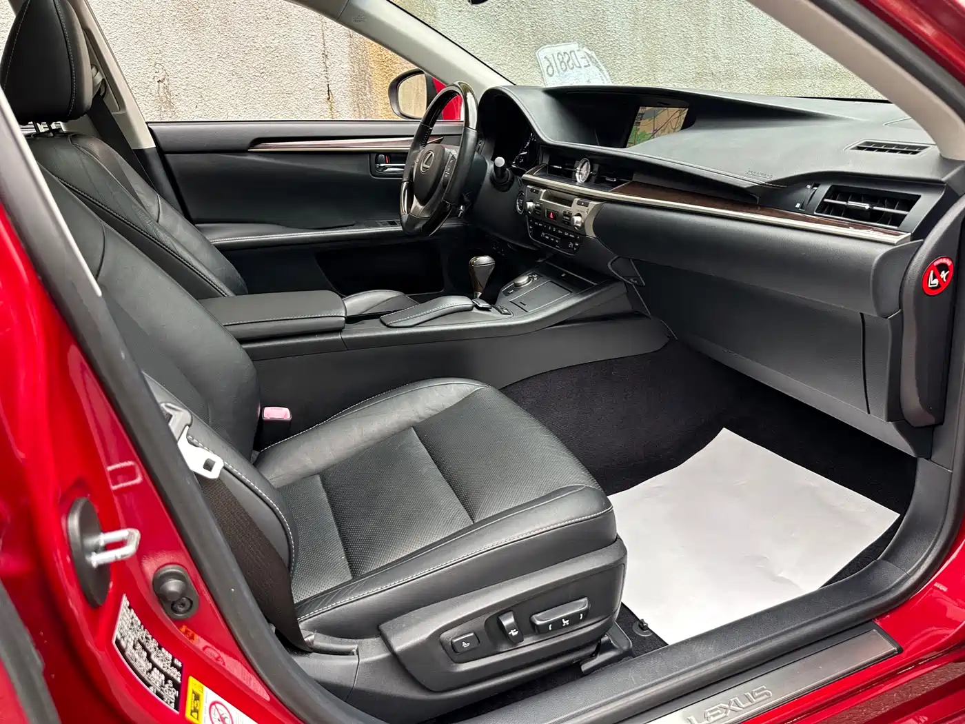 Lexus ES 2014 250 Elegance Edition фото 23
