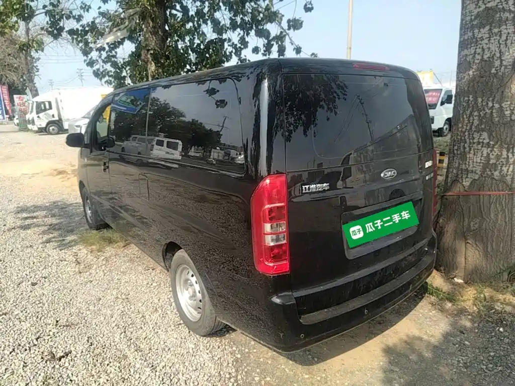  JAC Refine JAC Refine M3 2025 PLUS 1.5T Manual Classic 7-Seater 5