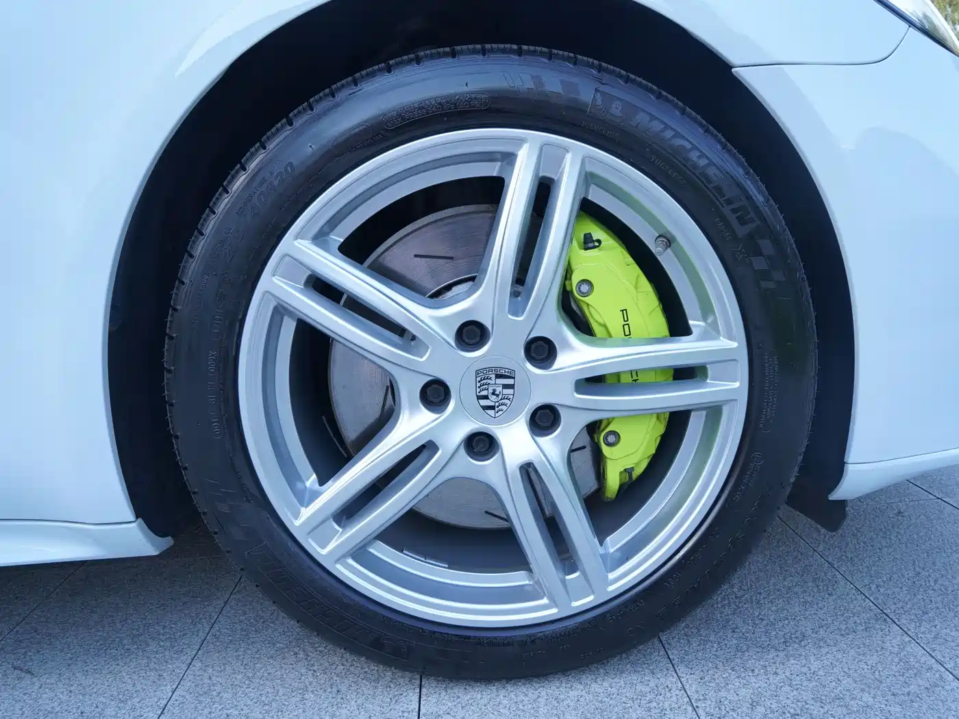 PORSCHE PANAMERA NEW ENERGY