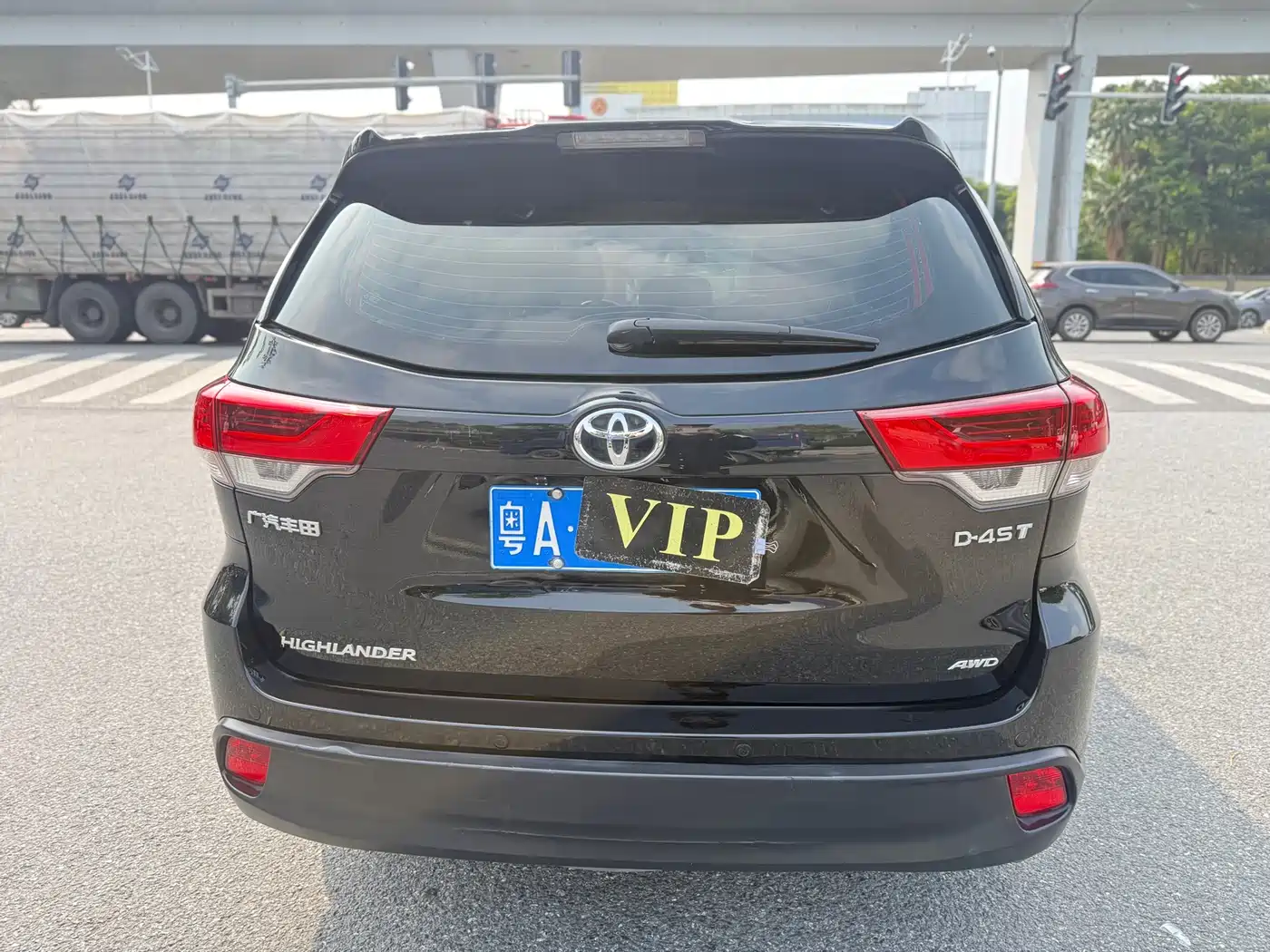 TOYOTA HIGHLANDER