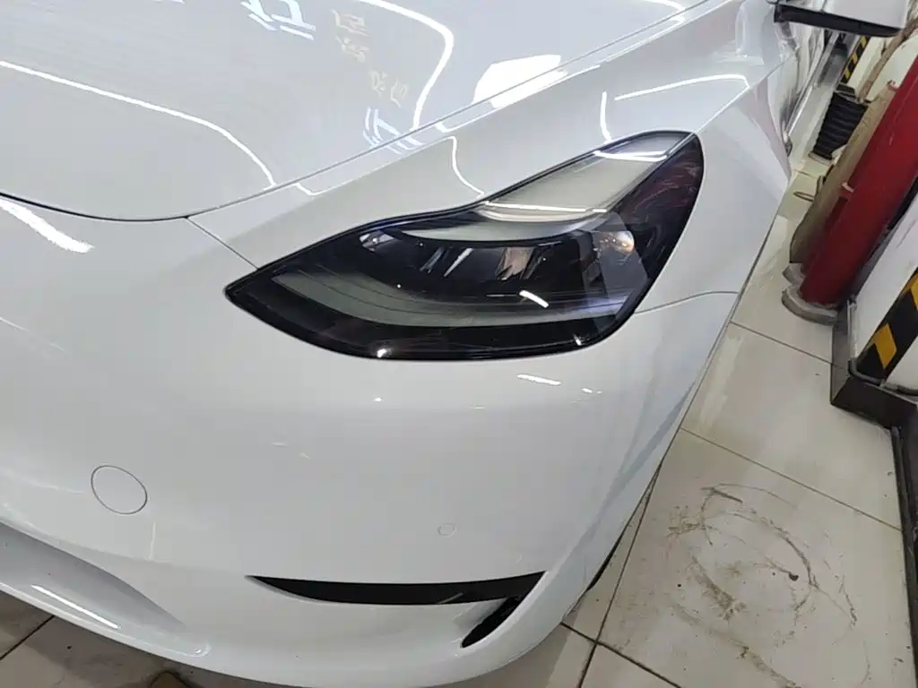 Фото 24 - Tesla Model Y