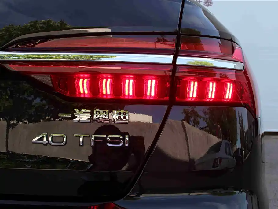 Audi A6L 2021 40 TFSI Luxury Sport фото 6