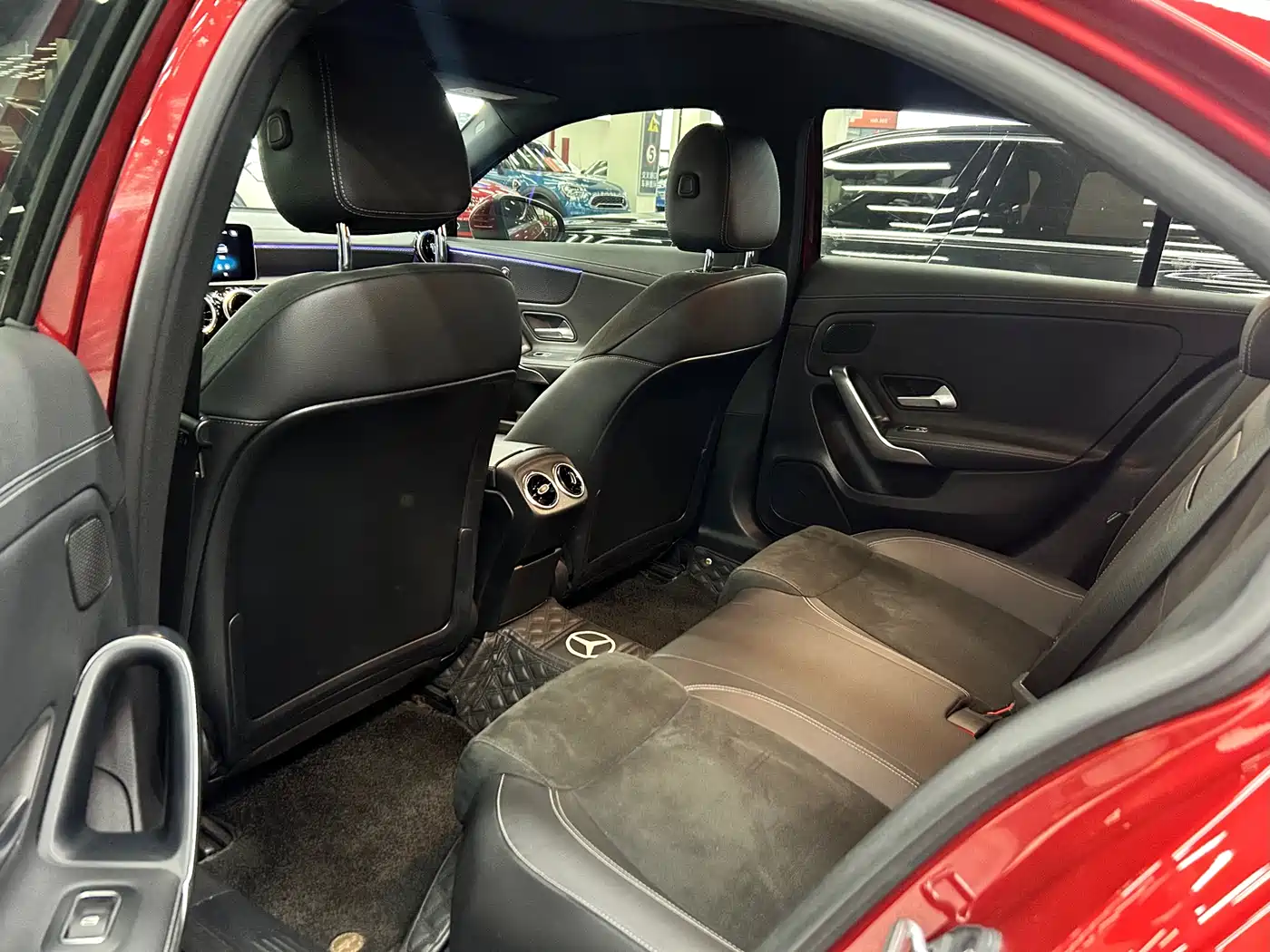Mercedes-Benz A-Class 2019 Facelift A 200 L Sports Sedan фото 8