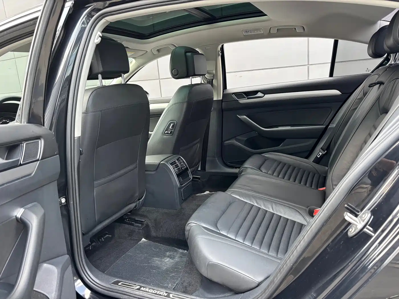 Volkswagen Magotan 2018 330TSI DSG Leading фото 14