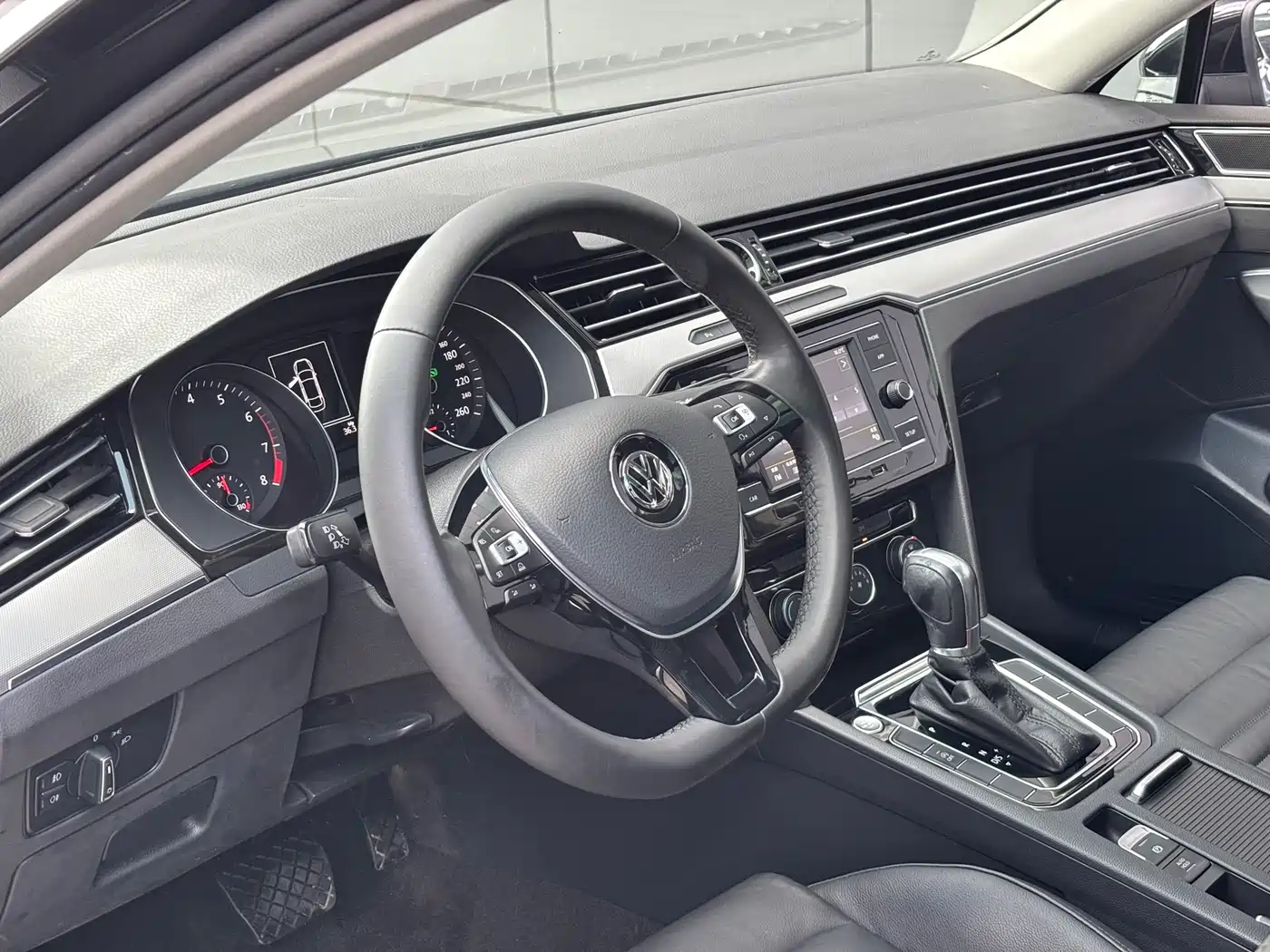Volkswagen Magotan 2018 330TSI DSG Leading фото 13