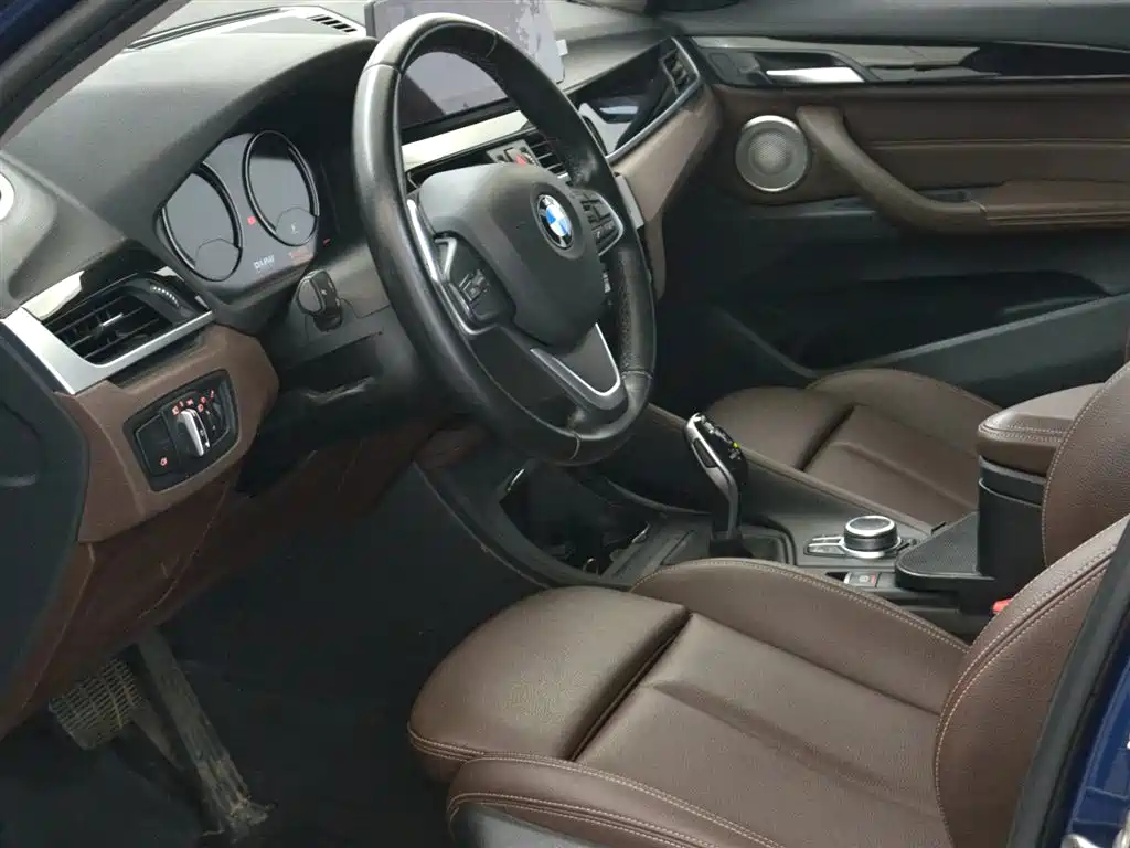 BMW X1 2020 sDrive20Li Fashion Model фото 8
