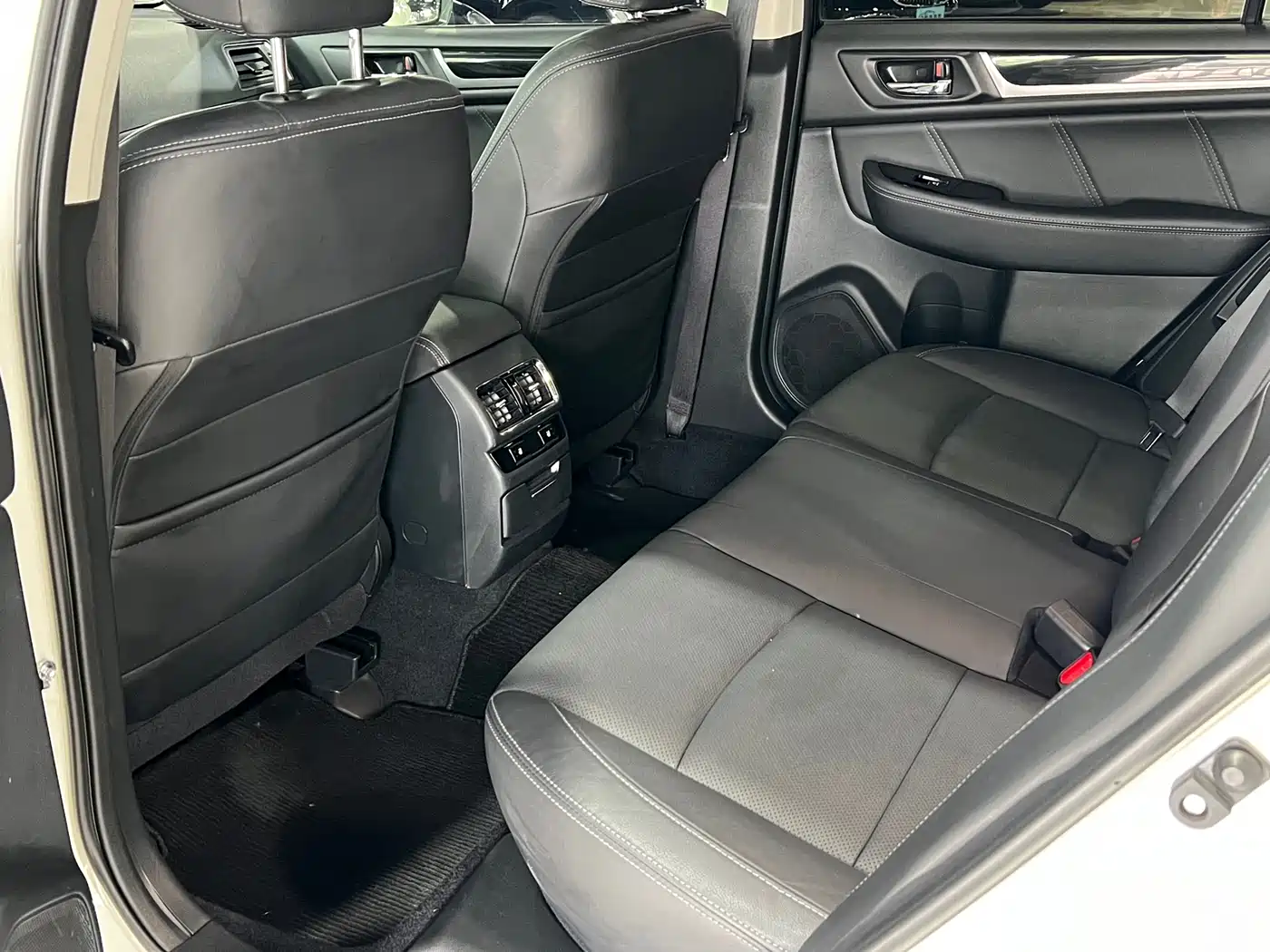 Subaru Outback 2017 2.5i Sport Navigation Edition EyeSight фото 22