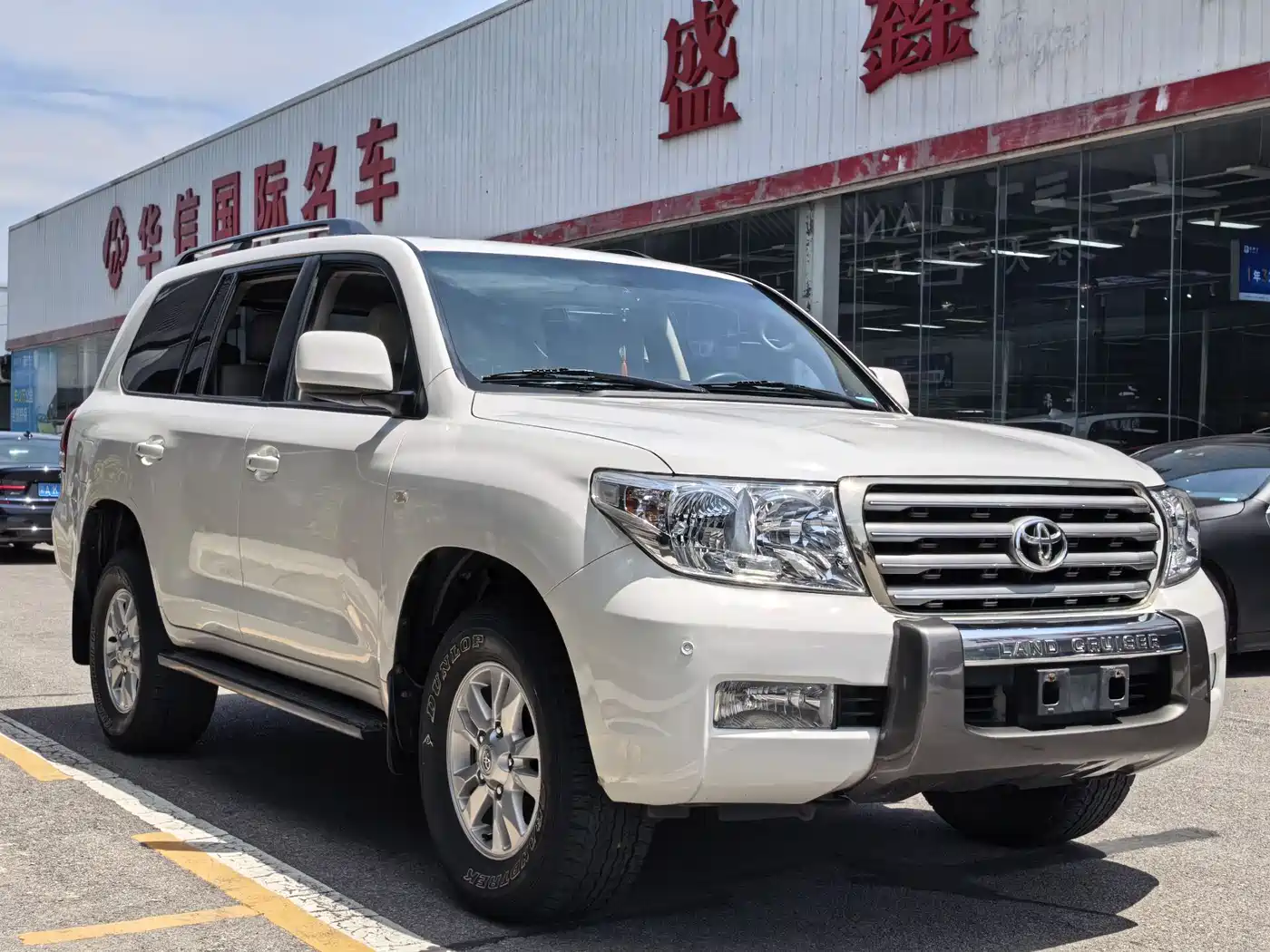 Toyota Land Cruiser 2012 4.0L Automatic VX фото 3