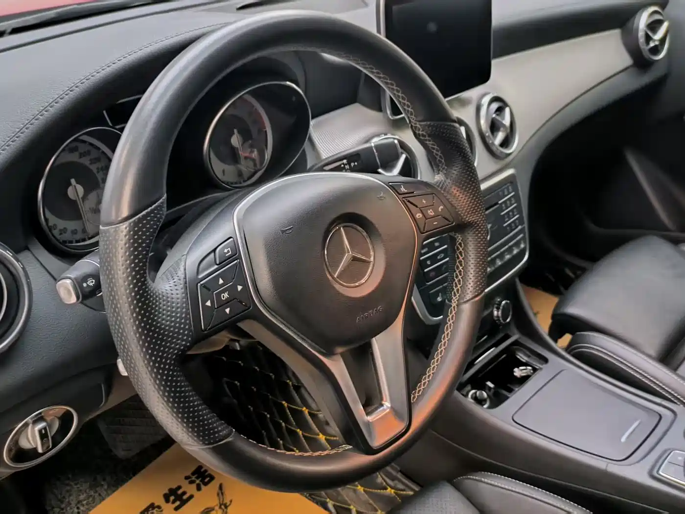 Mercedes-Benz GLA 2016 GLA 220 4MATIC Fashion фото 4