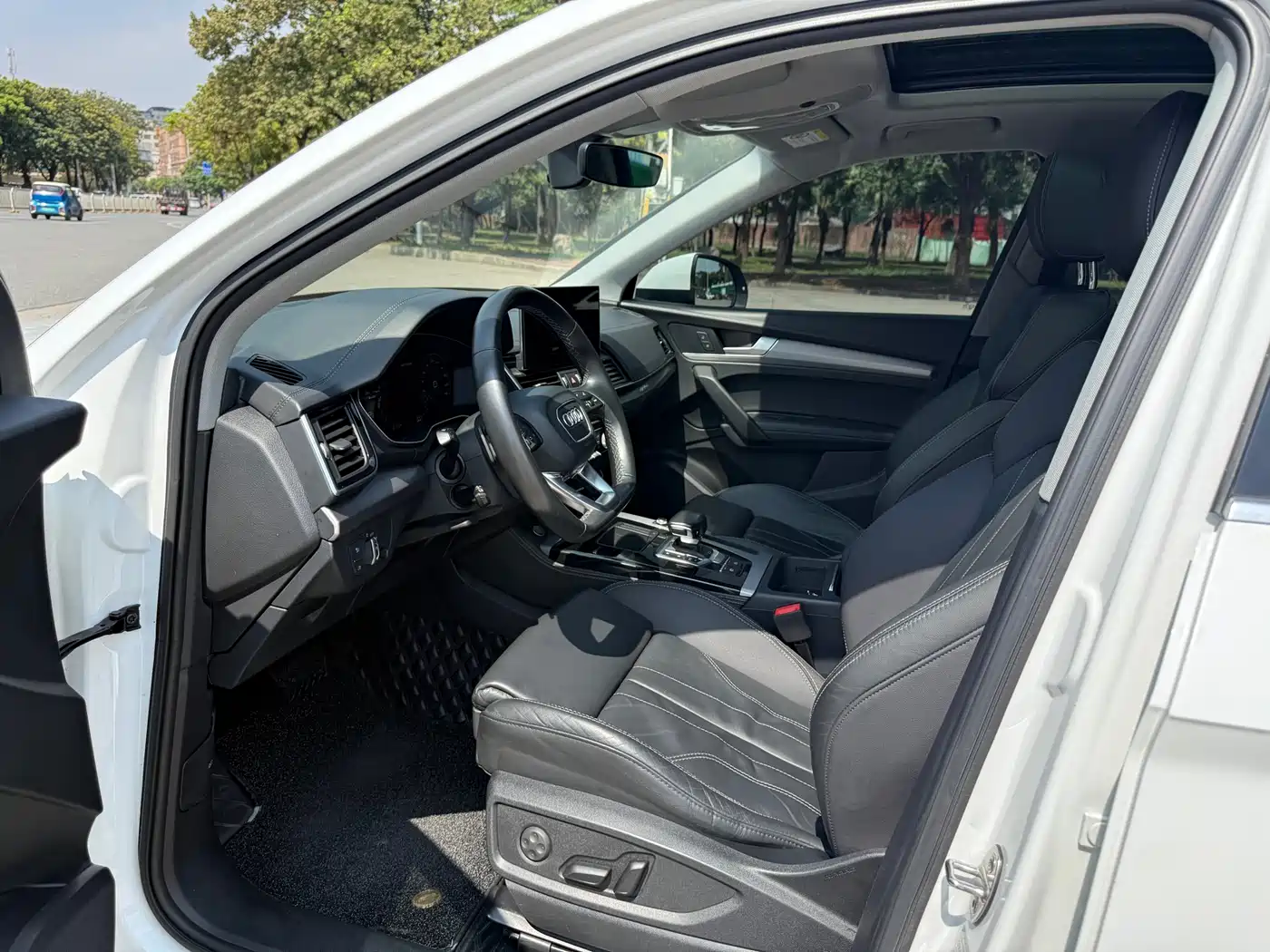 Audi Q5L 2021 40 TFSI Fashion Dynamic фото 4