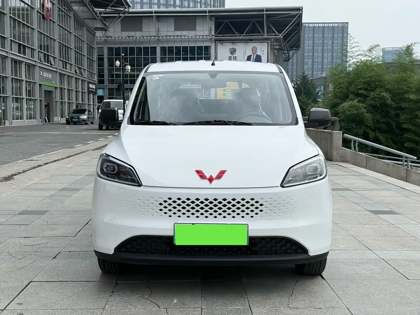 Фото 2 - Wuling Motors Wuling Hongguang New Energy