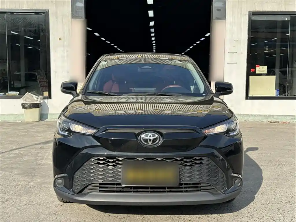 Toyota Frontlander 2023 2.0L CVT Leading Edition фото 8