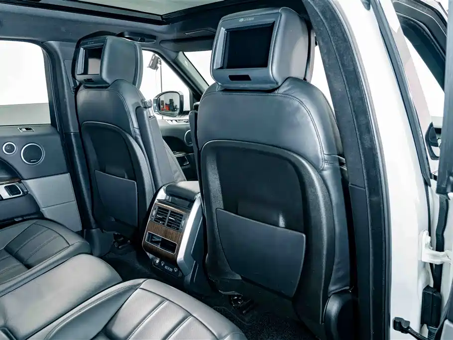 Land Rover Range Rover Sport PHEV 2018 Model P400e фото 21