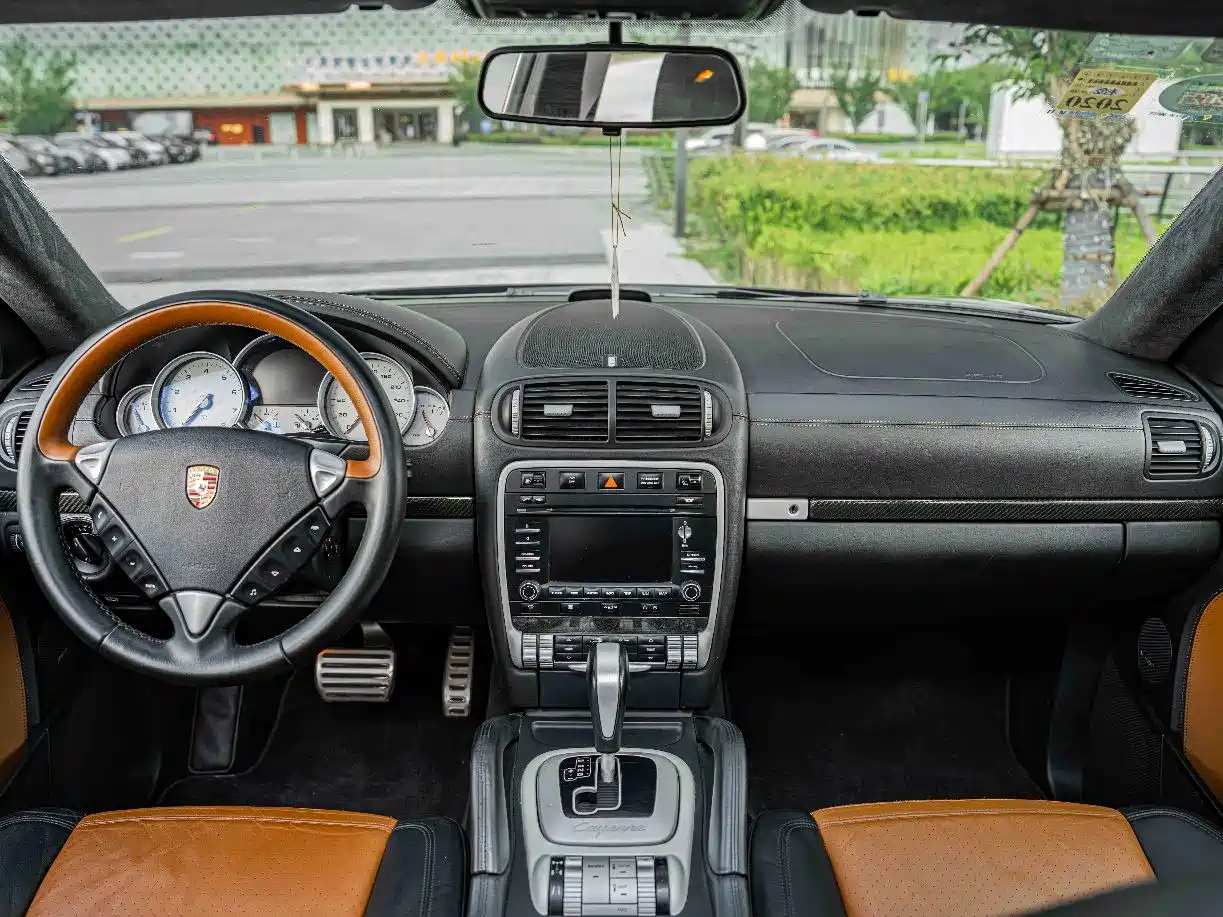 Фото 19 - Porsche Cayenne