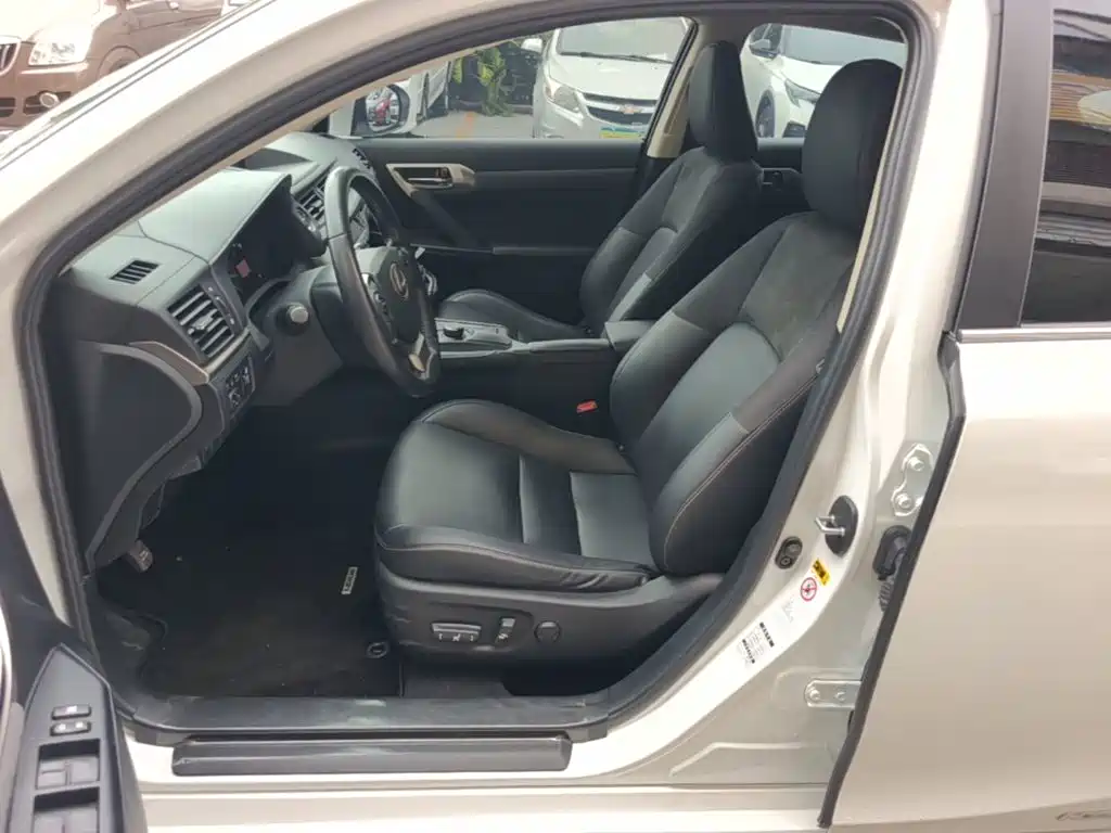 Lexus CT 2018 2017 CT200h Comfort (Single Color, China V)