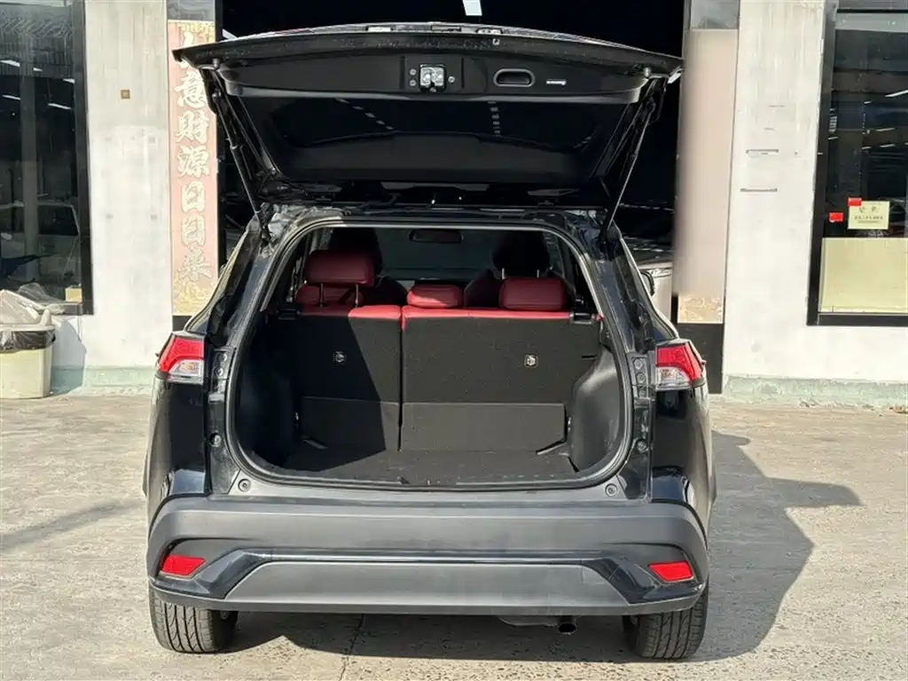 Toyota Frontlander 2023 2.0L CVT Leading Edition фото 24