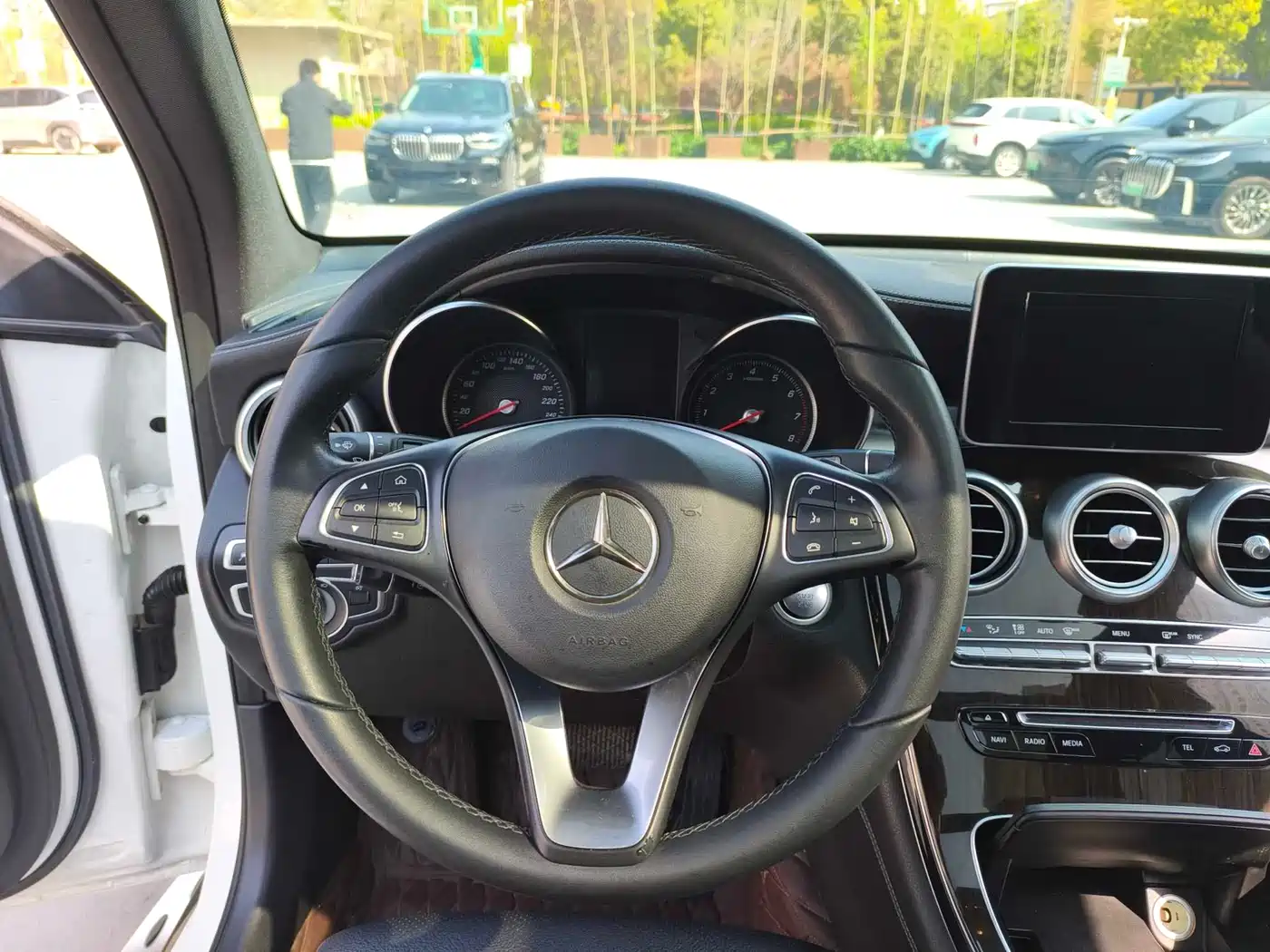 Mercedes-Benz GLC 2017 GLC 260 4MATIC Luxury фото 8