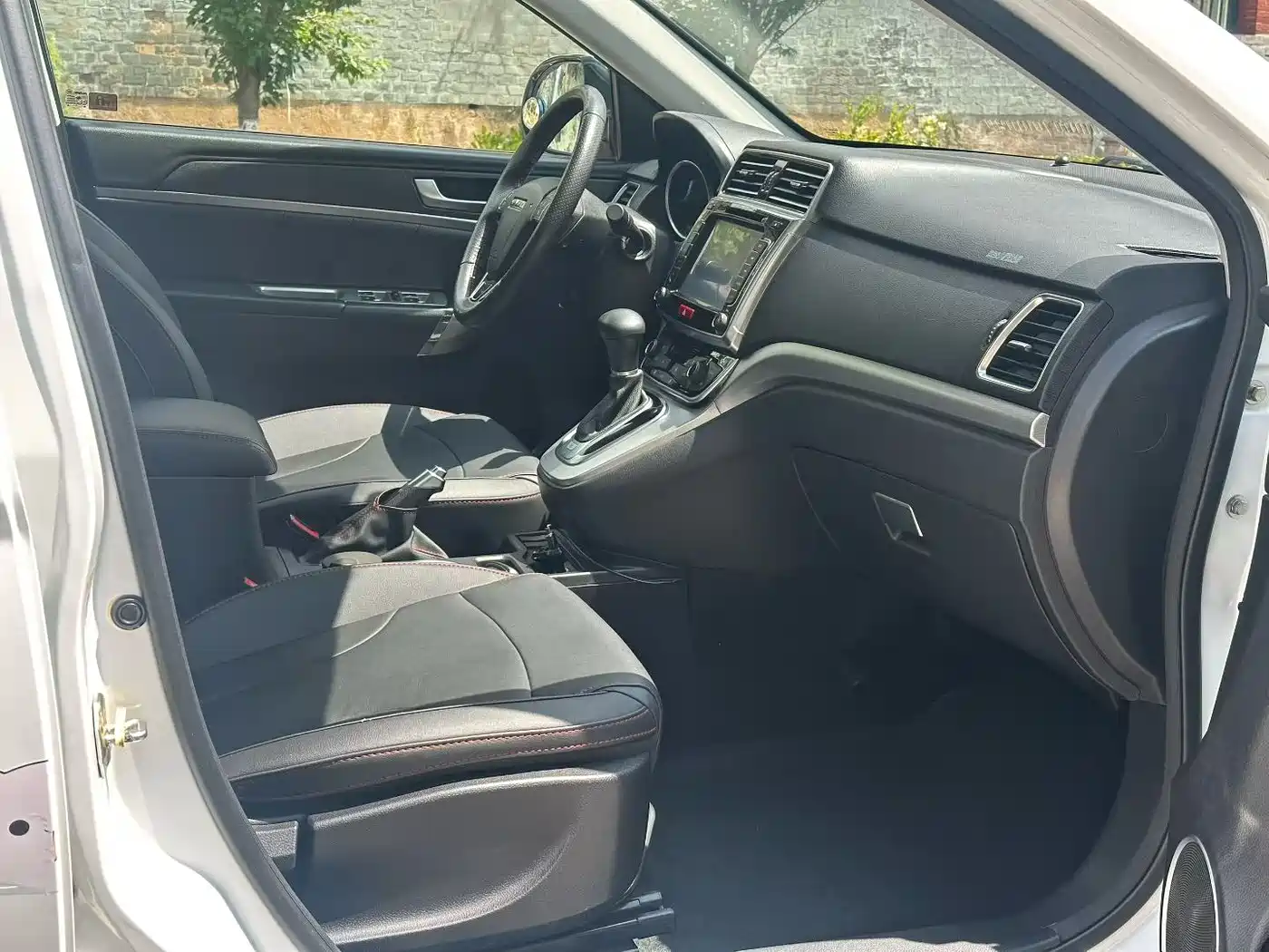 Haval H6 2017 Red Label Sport Edition 1.5T Automatic 2WD Premium фото 9
