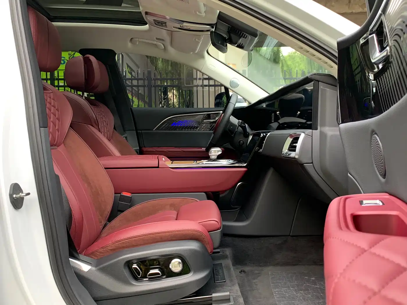 Hongqi E-HS9 2024 2021 460km Flagship Comfort 6-seater
