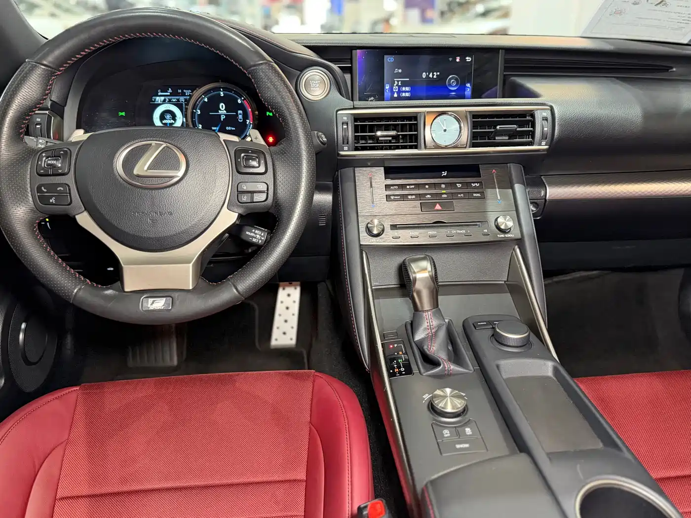 Lexus IS 2017 300 F SPORT фото 18