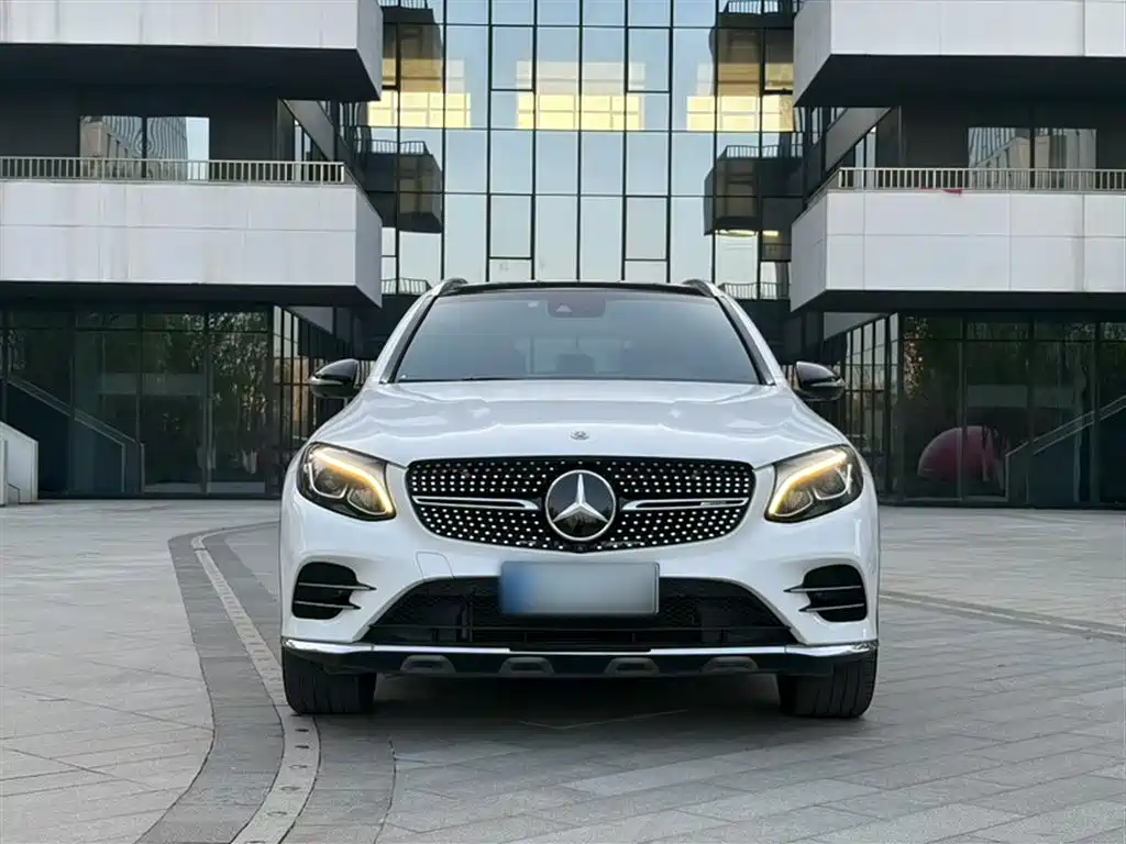 Mercedes-Benz GLC 2018 Facelift GLC 260 4MATIC Luxury фото 3
