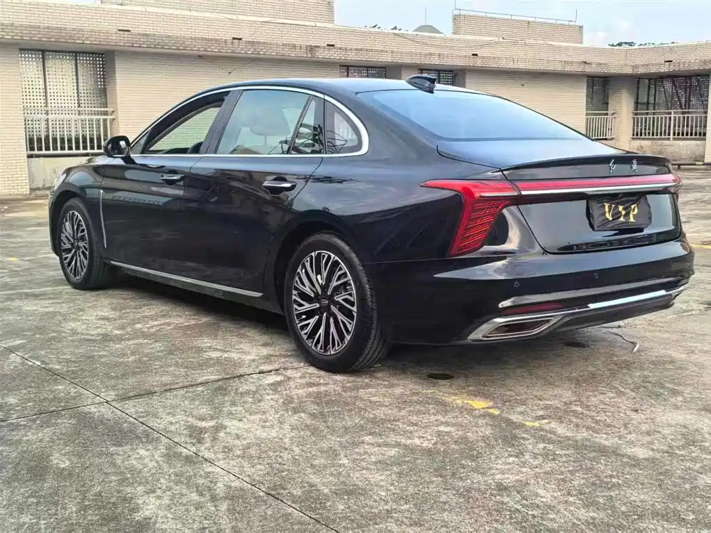 Hongqi H5 2023 2.0T Auto Smart Connect Flag Enjoy фото 8