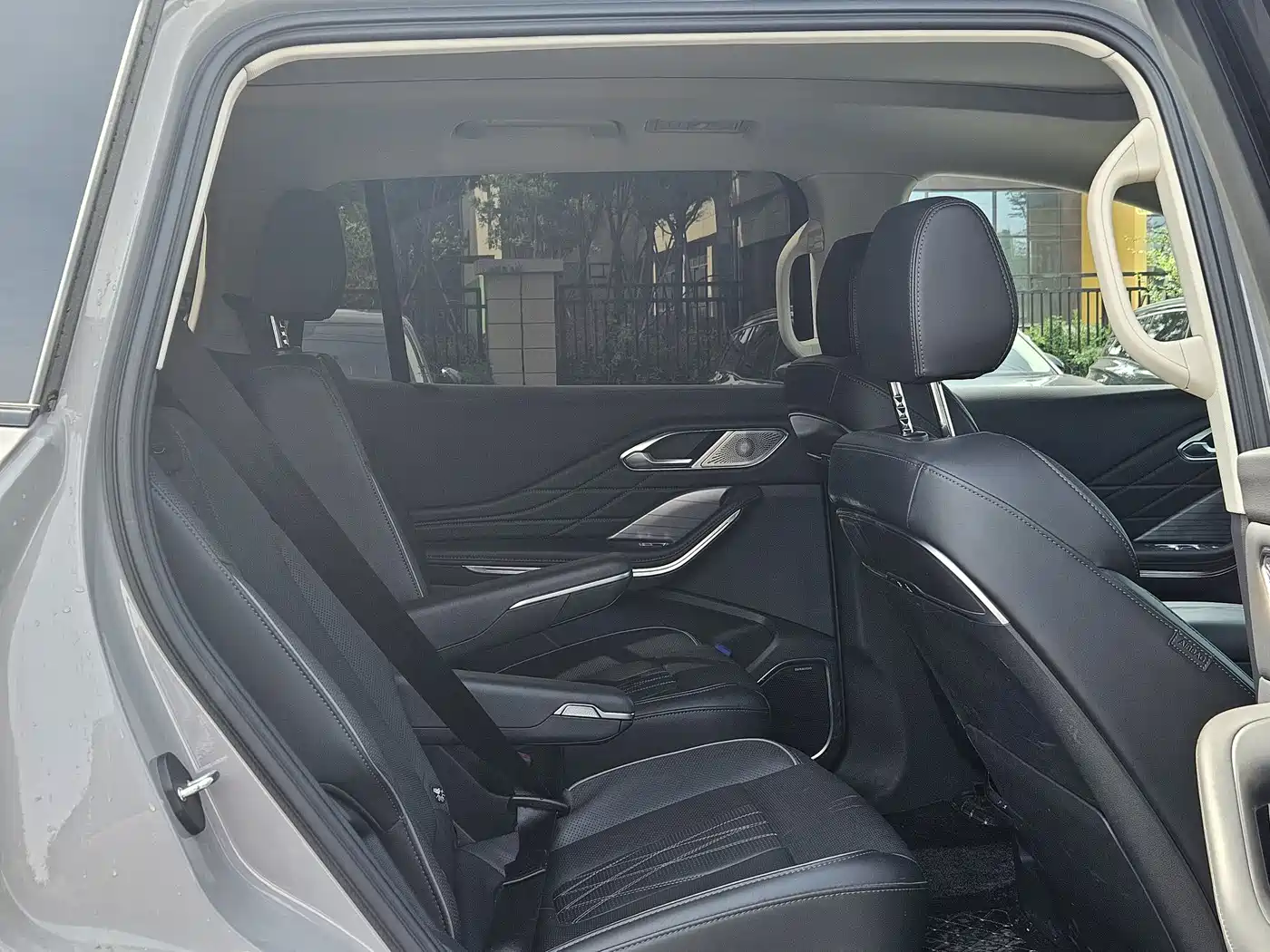 Hongqi HS7 PHEV 2024 2.0T PHEV AWD Flagship 6-Seater фото 16