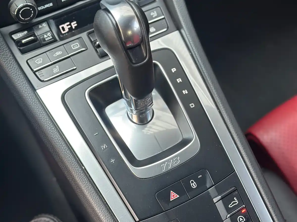 Porsche 718 2018 Cayman 2.0T фото 7
