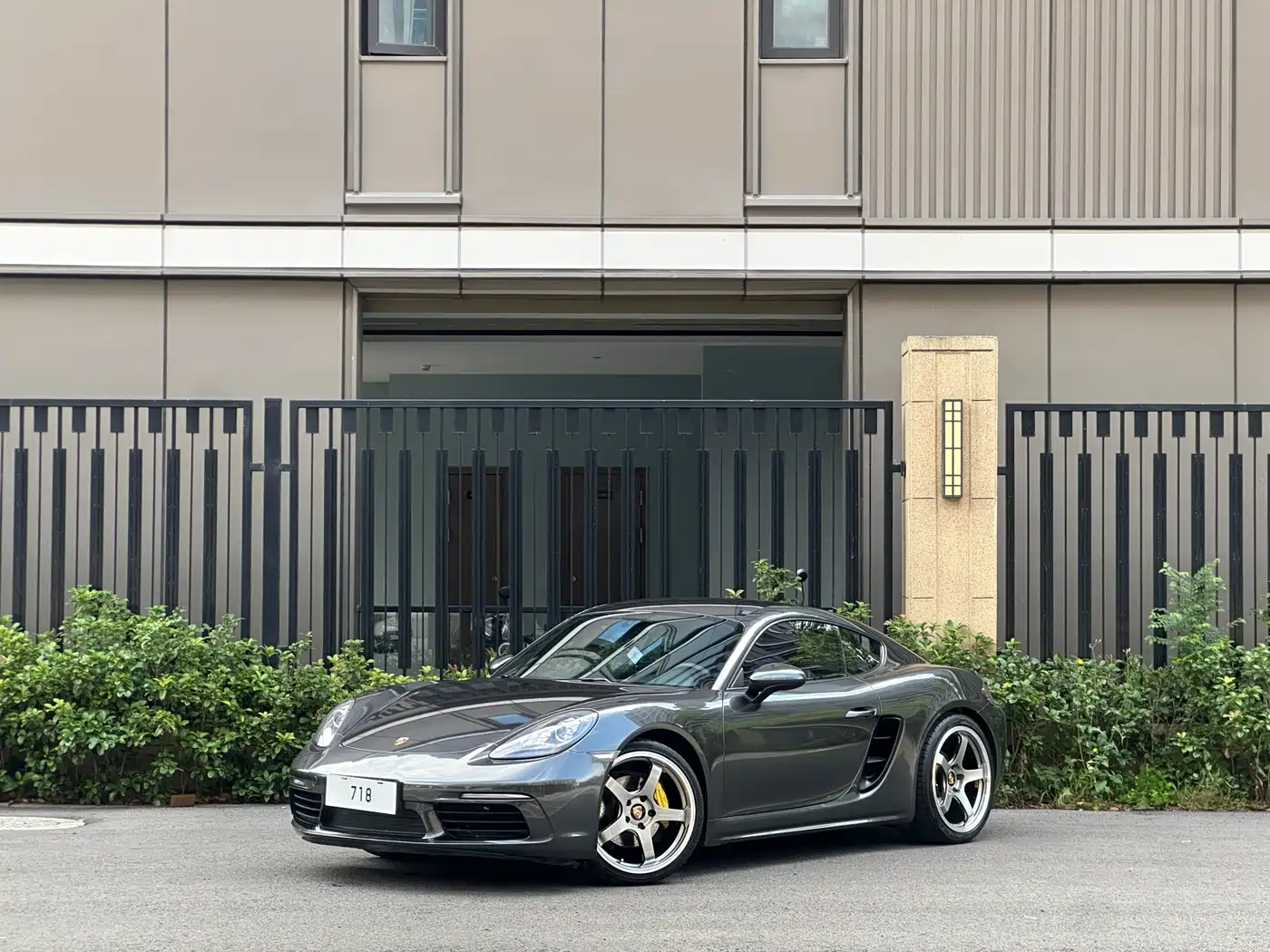 Porsche 718 2018 Cayman 2.0T
