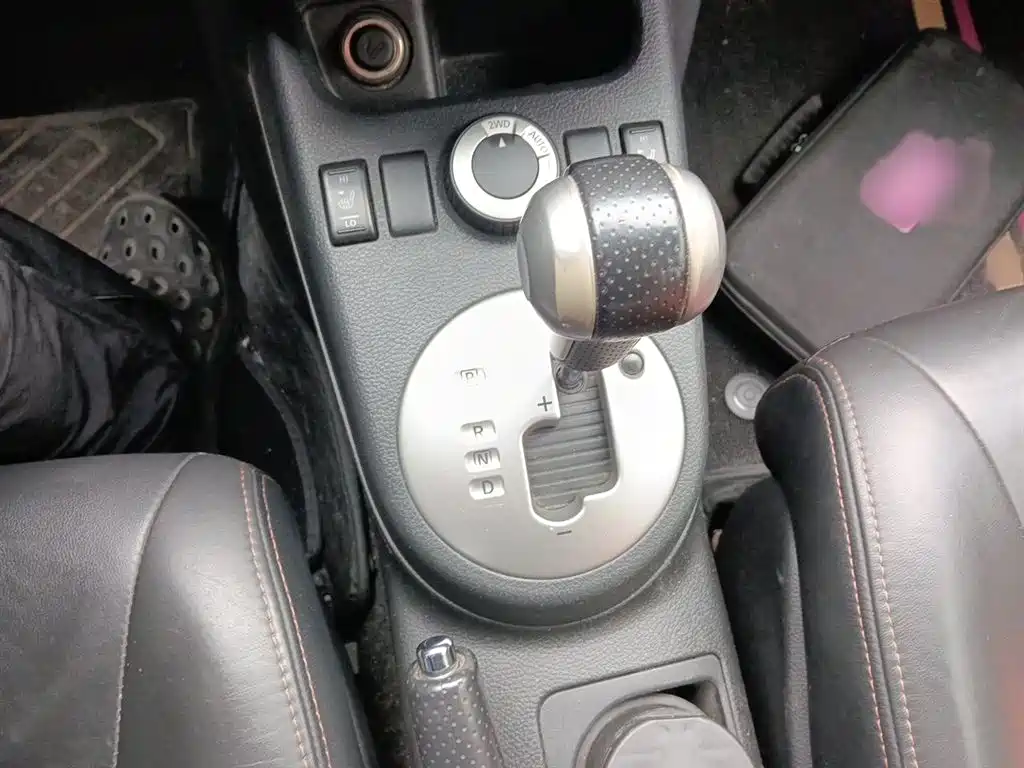 Dongfeng Fengdu MX6 2017 2016 2.0L CVT 4WD Dream