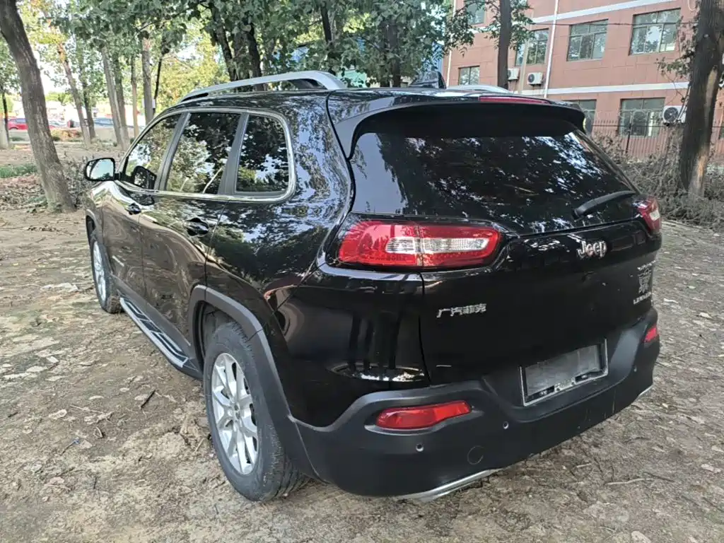 Jeep Cherokee 2018 2017 2.4L Leading Smart Edition