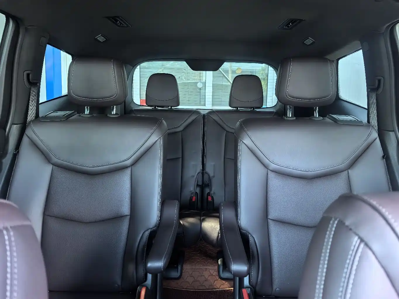 CADILLAC XT6