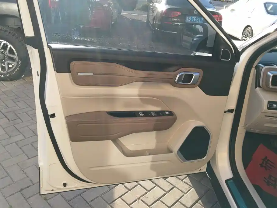 Фото 7 - Geely ICON