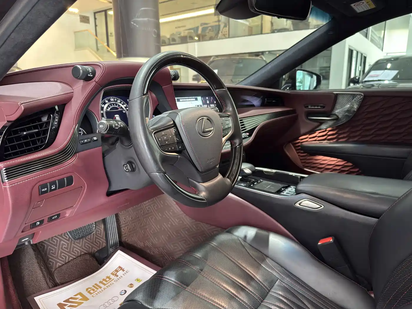 Lexus LS 2018 500h Executive Edition China VI фото 5