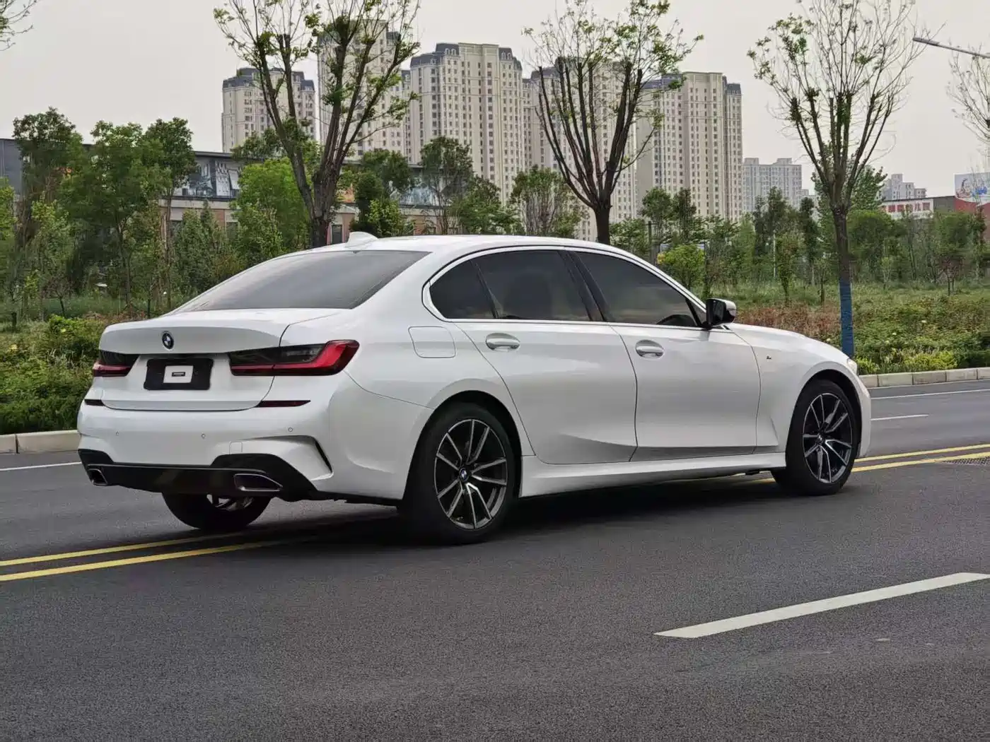 BMW 3 Series 2022 325i M Sport Package фото 4