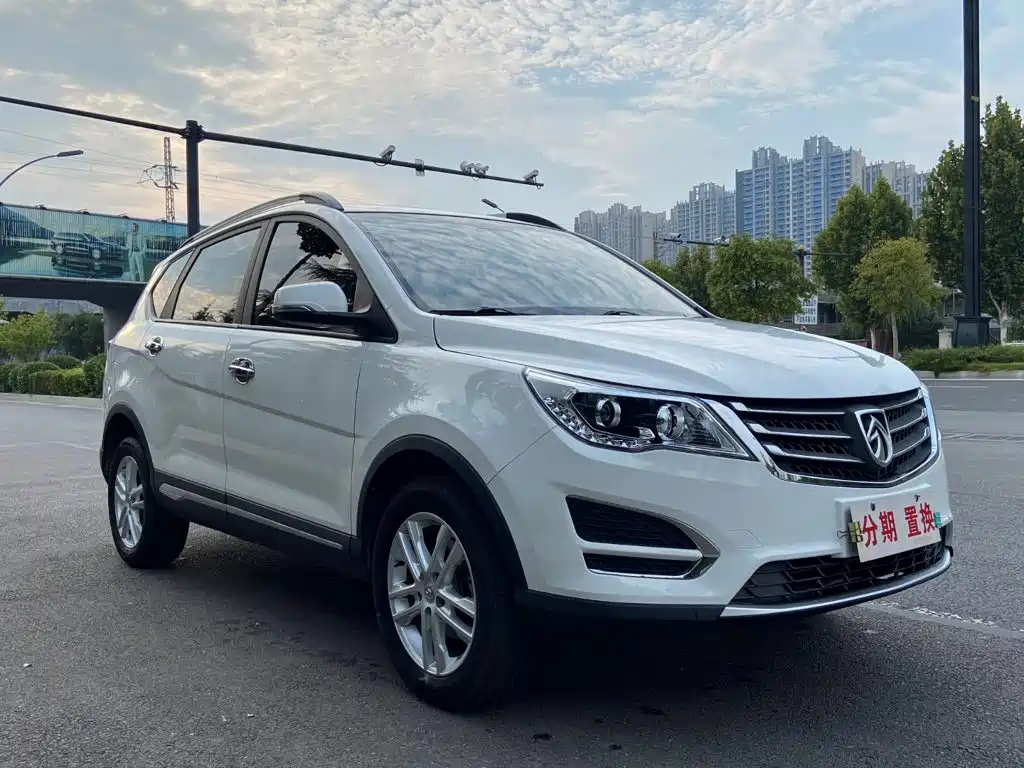 Фото 3 - Baojun 560