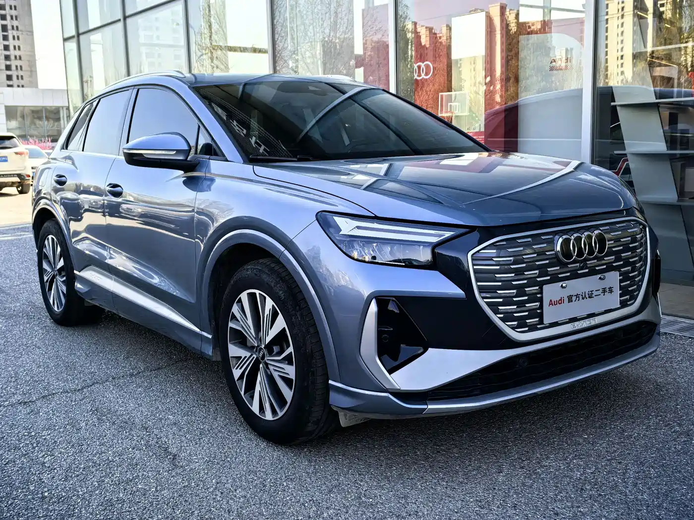 AUDI Q4 E TRON